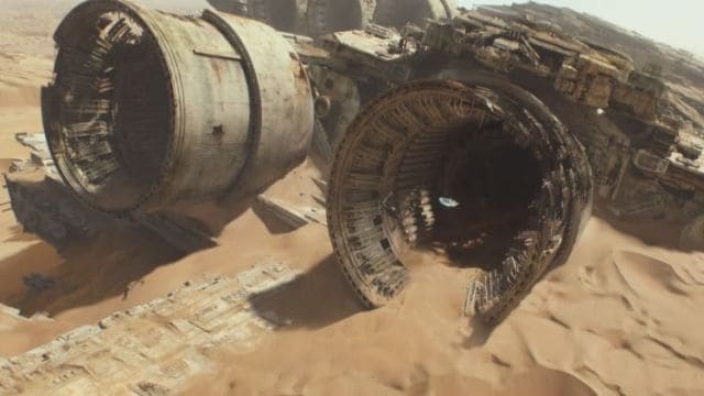 star-wars-force-awakens-rearengine | The Outerhaven star-wars-force-awakens-rearengine