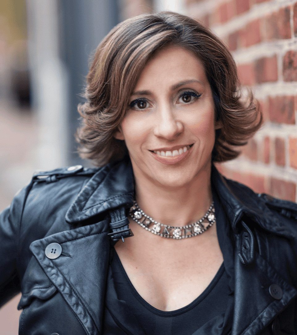 Kami Garcia color portrait - photo Vania Stoyanova | The Outerhaven Tapas