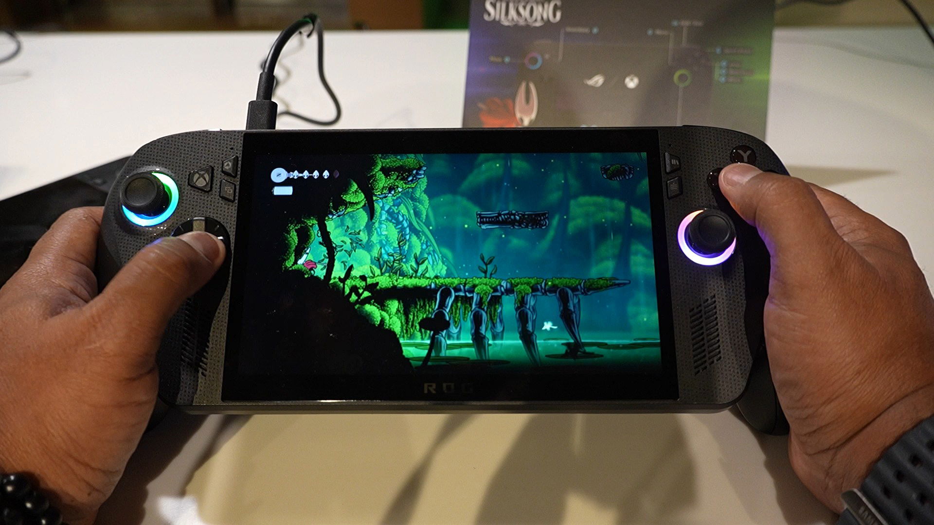 Xbox Ally X Silksong hands-on-04
