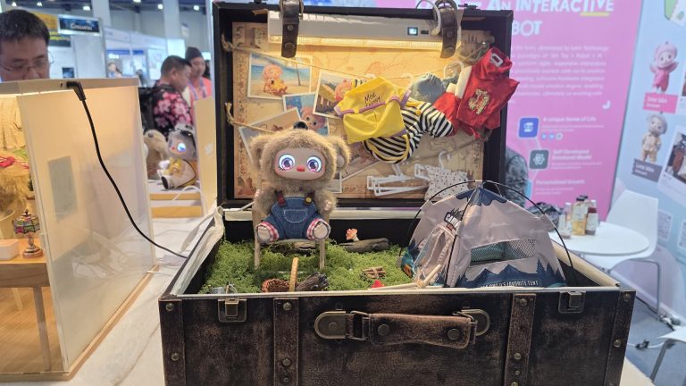 bibo Is the Most Unexpectedly Charming Robot I Saw at CES 2026 bibo-01-looking-all-innocent